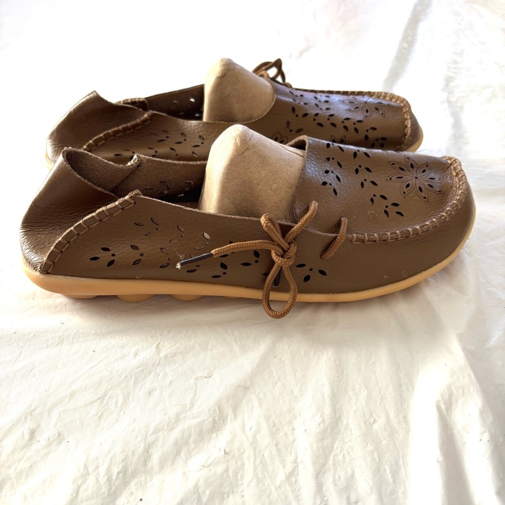 Socofy leather loafers die cut floral brown SZ 10.5 Euro 44 NWOT - Picture 12 of 14